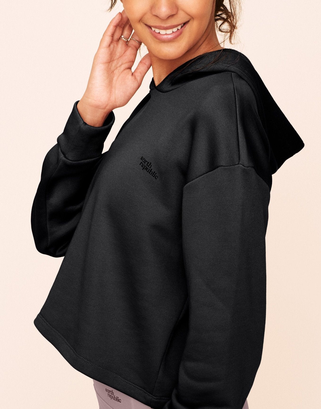 Myah Escape Luxe Hoodie Negro