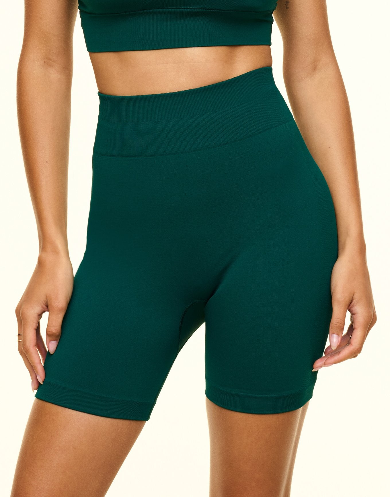 The Ultimate Bike Short Verde