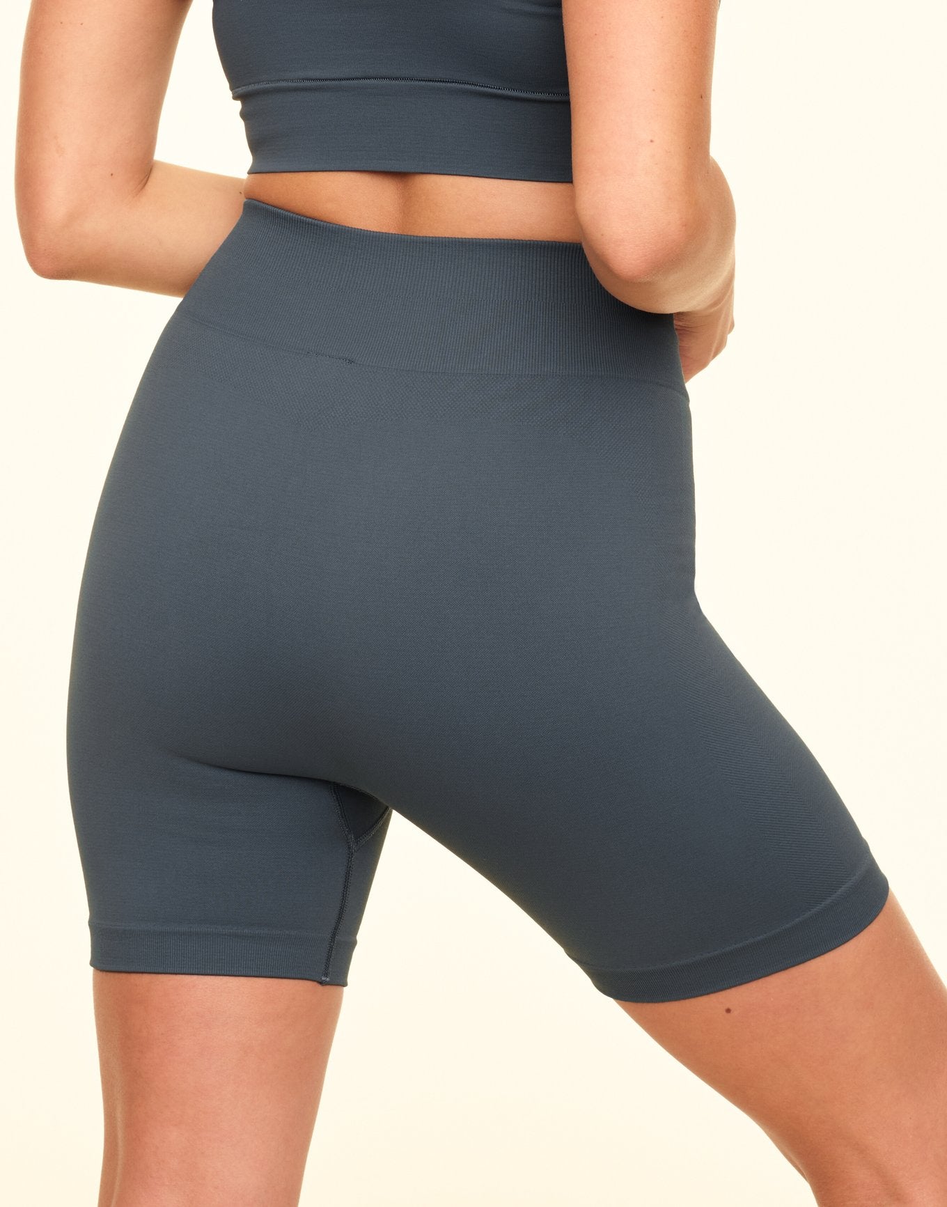 The Ultimate Bike Short Gris