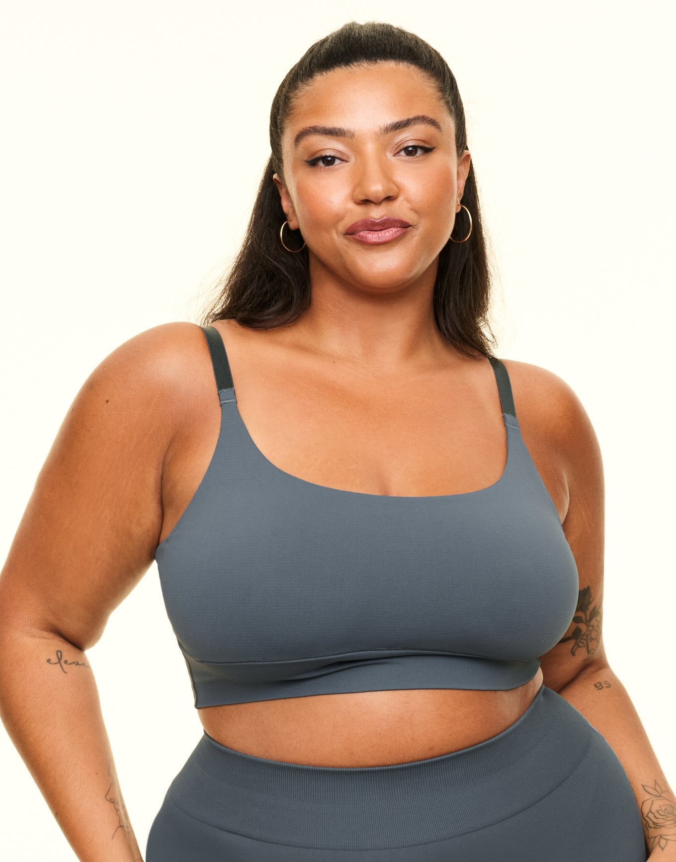 The Everyday Bralette Contorno Plus Gris