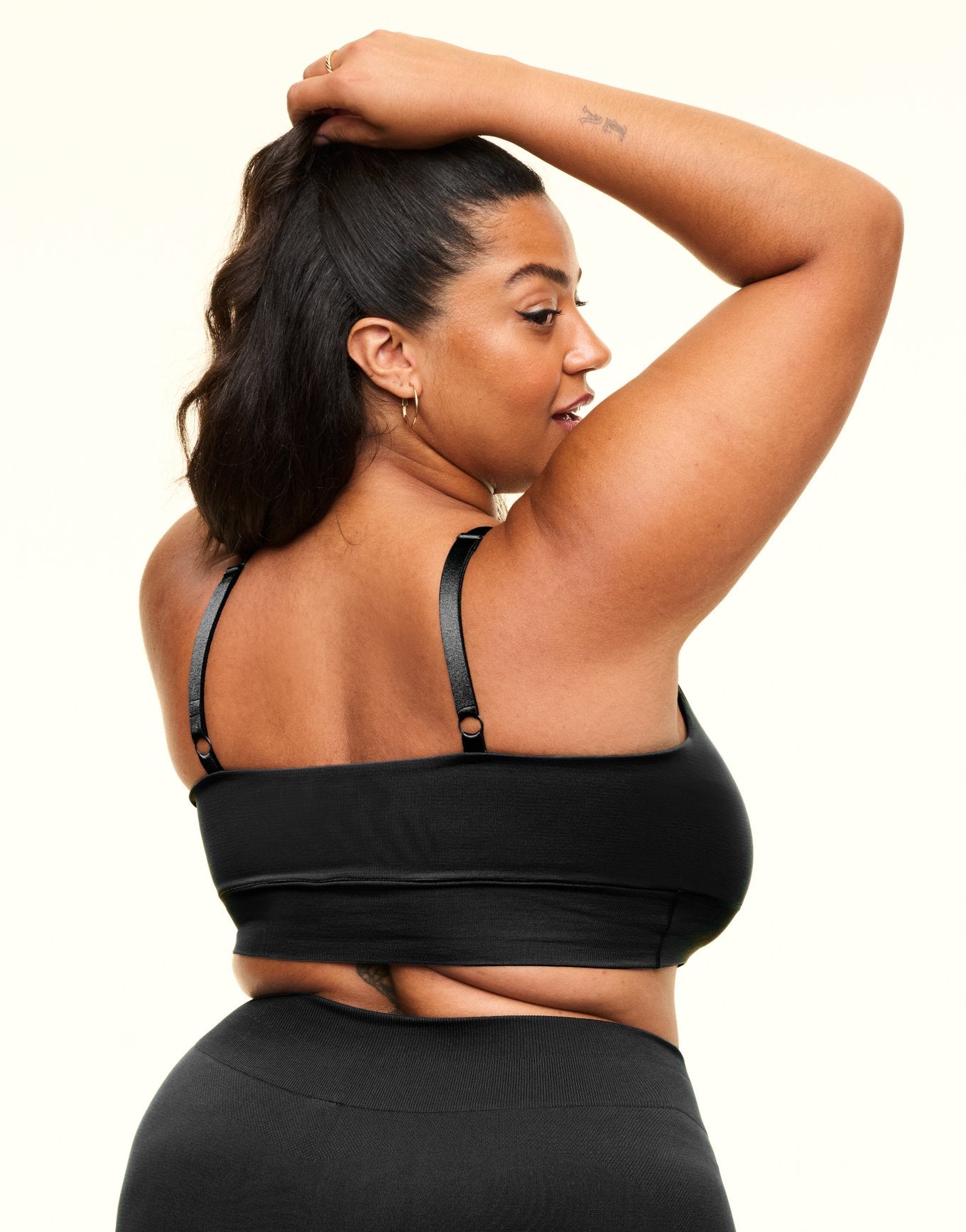 The Everyday Bralette Contorno Plus Negro