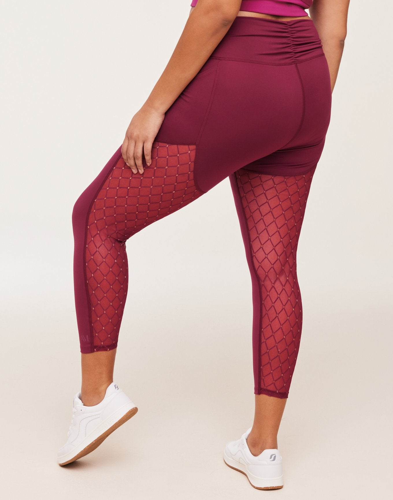 Lotus Novelty Mesh Legging Plus Rojo