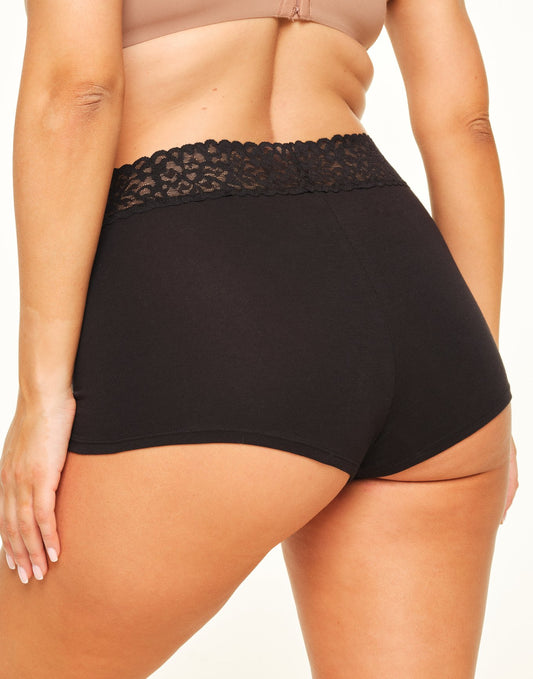 Leandra Shortie Plus Negro